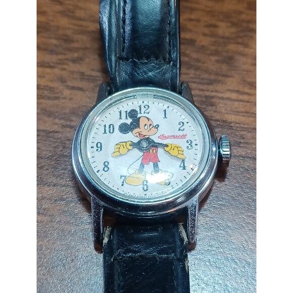 Vintage Ingersoll Mickey Mouse Watch Black Band Keeps Good Time - Picture 3 of 9